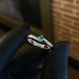 Solitario Oleado T8 Anillo Esmeralda 17pts Circones Blancos Plata 925 (Joya)
