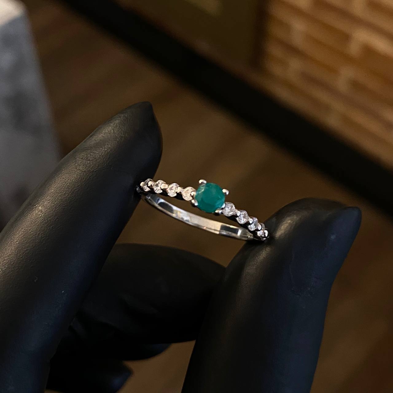 Solitario Burbujas T7 1/2 Anillo Esmeralda 31pts Circones Blancos Plata 925 (Joya)