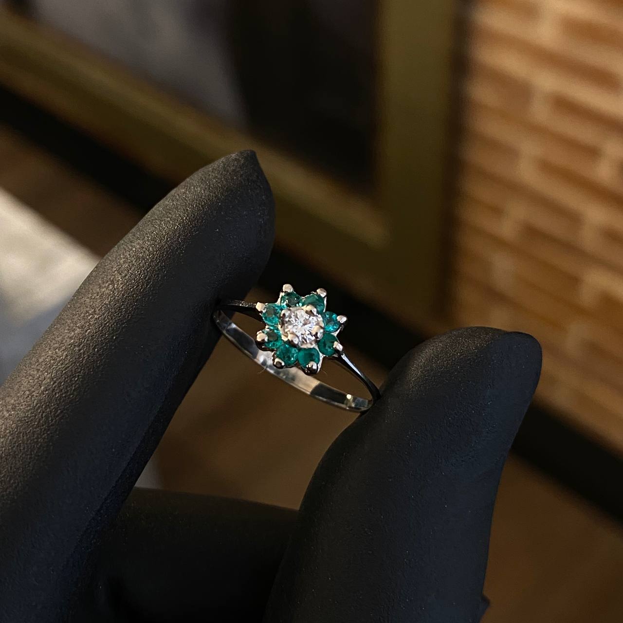 Anillo Flor Driada T7 1/2 Esmeraldas 26pts Circon Blanco Plata 925 (Joya)