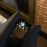 Anillo Flor Driada T7 1/2 Esmeraldas 26pts Circon Blanco Plata 925 (Joya)