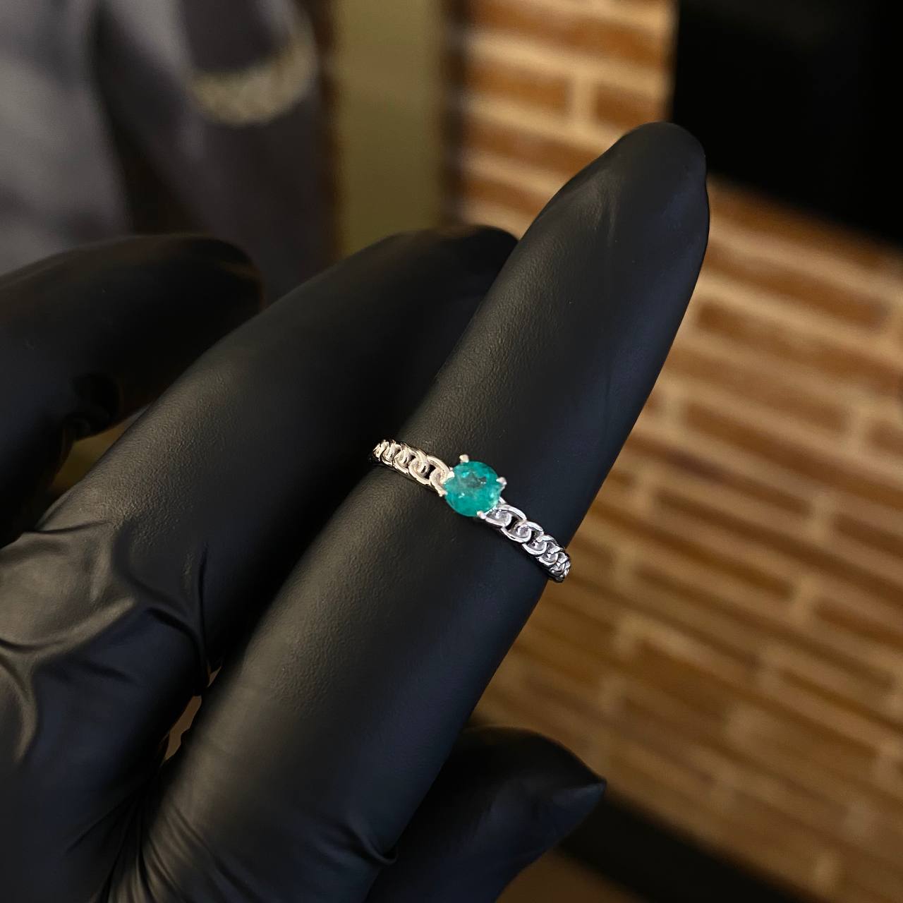Solitario Cubano 1.5gr T6 1/2 Anillo Esmeralda 28pts Oro Blanco (Joya)*