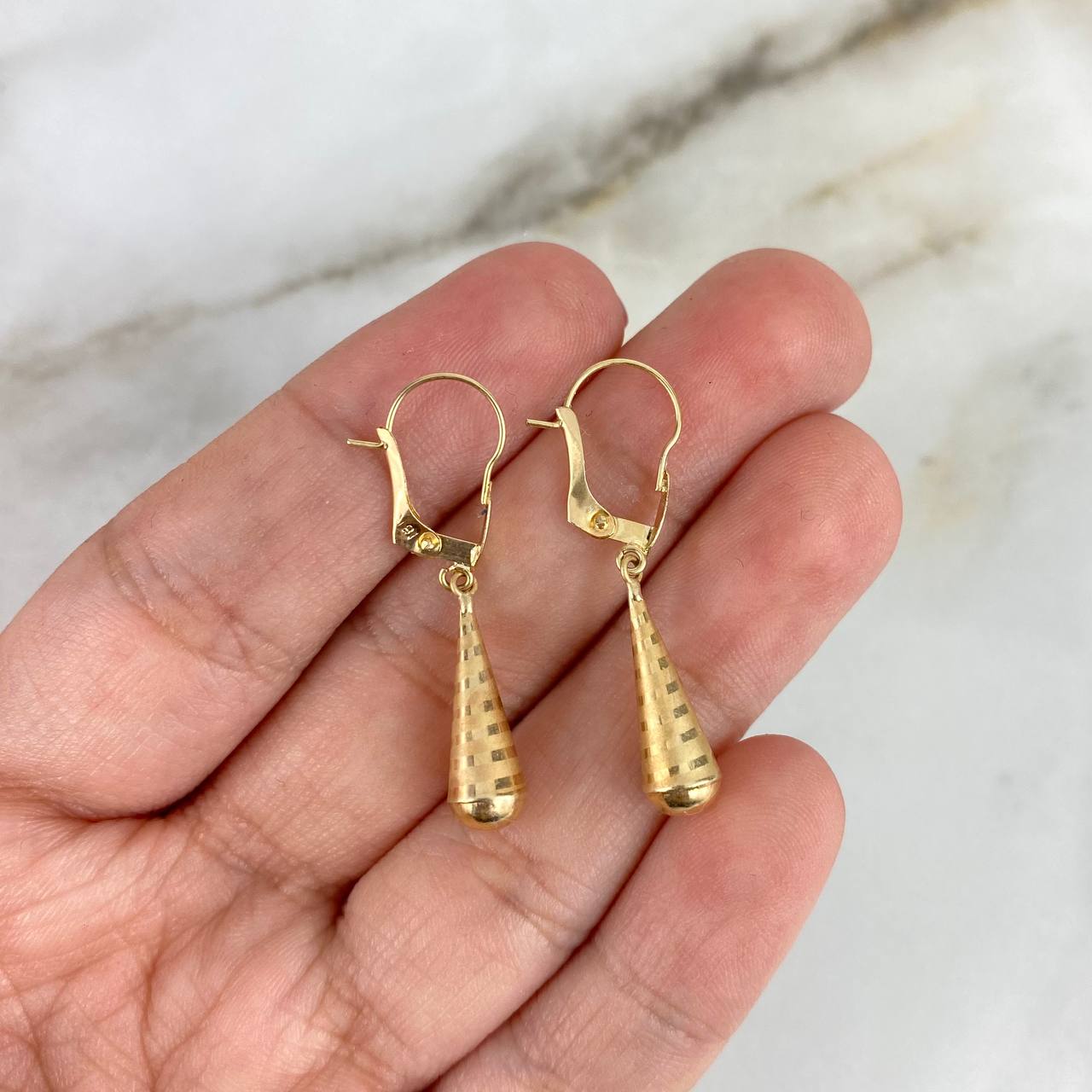 Candongas Lagrima 1.15gr / 4.1cm / Oro Amarillo 18K