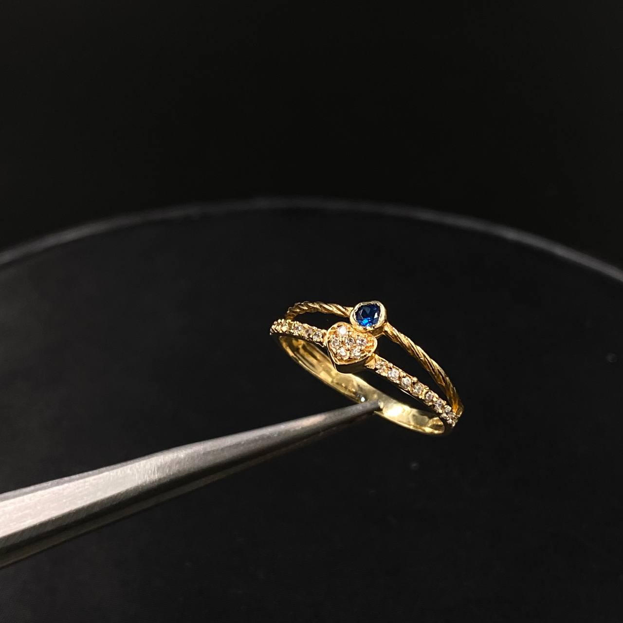 Anillo Corazon 1.75gr / T7 / Solitario Circones Blancos Azul  Oro Amarillo&