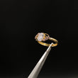 Anillo Ovalo Lineas  1.85gr / T7 3/4 / Solitario Circones Blancos Morados  Oro Amarillo&
