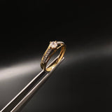 Anillo Arco Linea  1.9gr / T6 1/4 / Solitario Circones Blancos  Oro Amarillo&