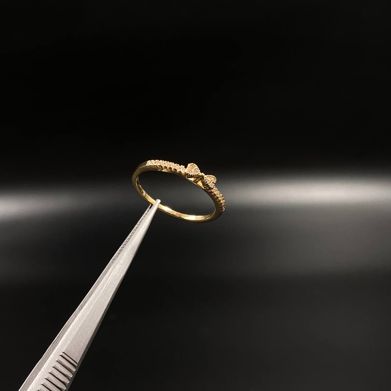 Anillo Corbatin  2.3gr / T8 3/4 / Circones Blancos  Oro Amarillo&