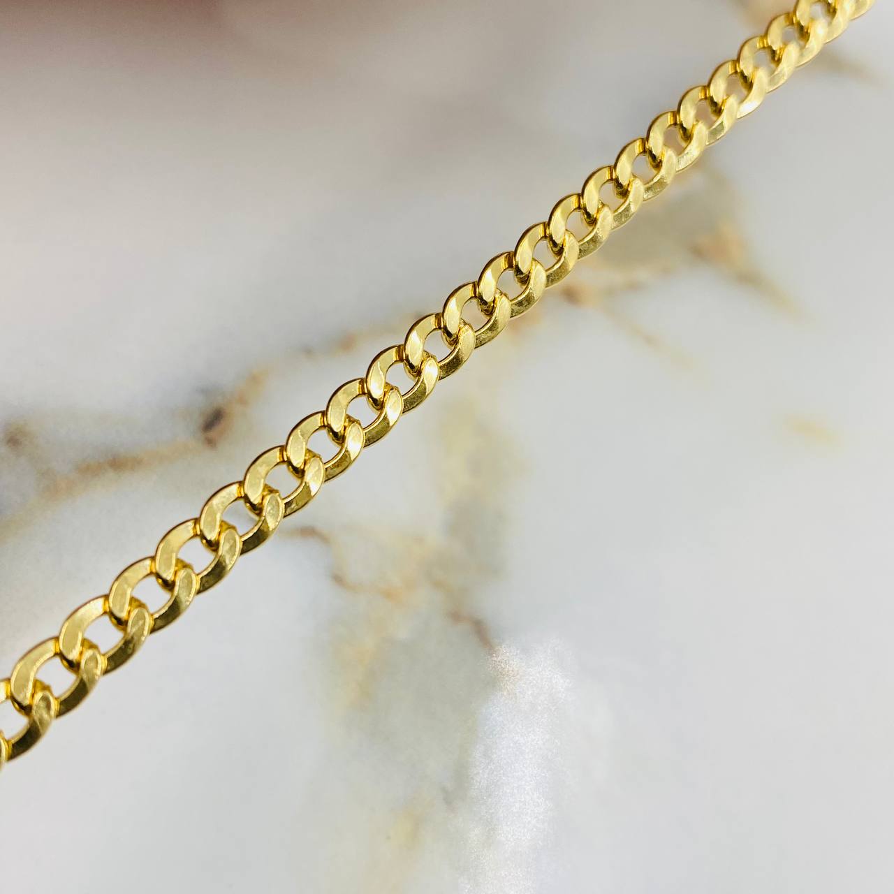 Pulso Cubano 5.1gr / 22cm / 4mm Oro Amarillo +0 &