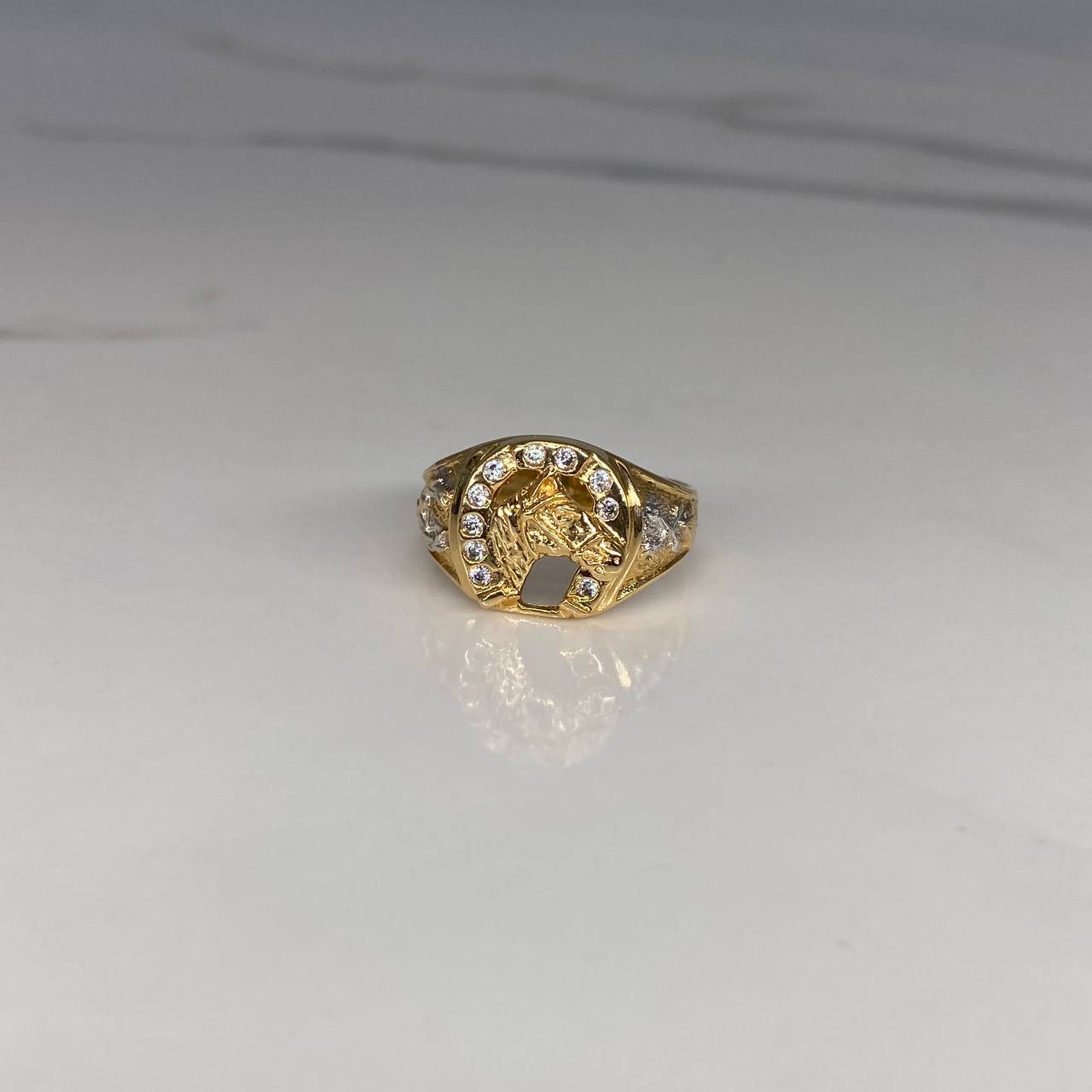 Anillo Caballo Herradura 6.15gr / T9 3/4 Circones Blancos  Dos Oros Amarillo Blanco$