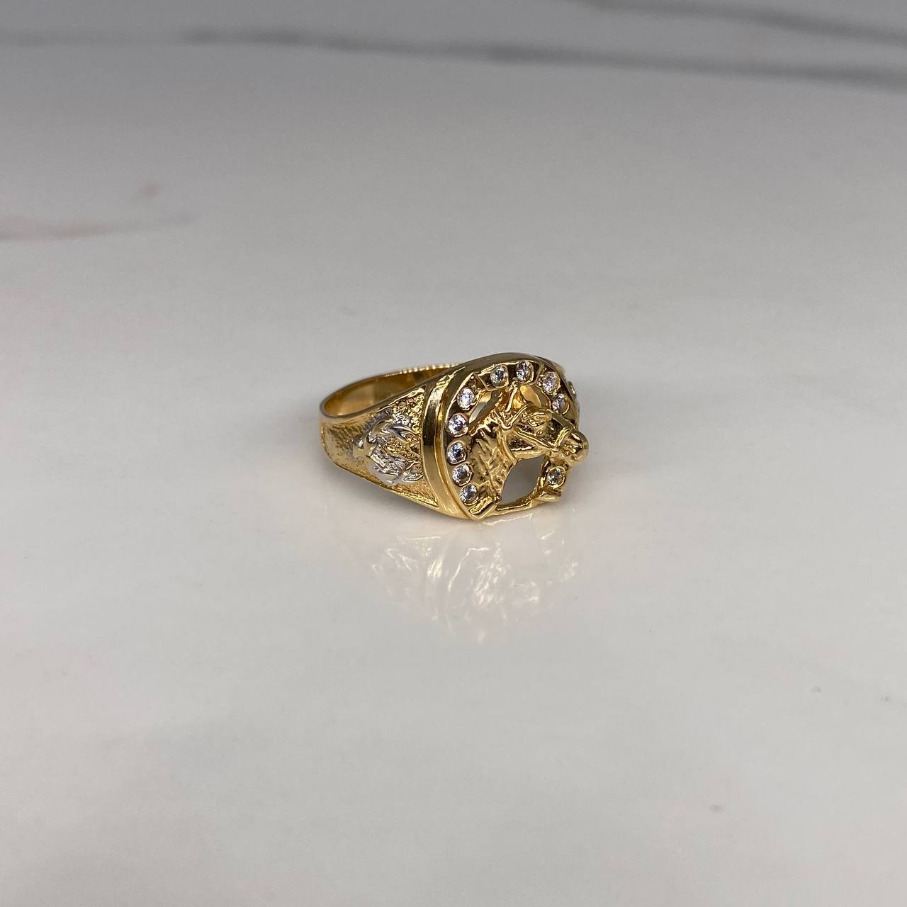Anillo Caballo Herradura 6.15gr / T9 3/4 Circones Blancos  Dos Oros Amarillo Blanco$