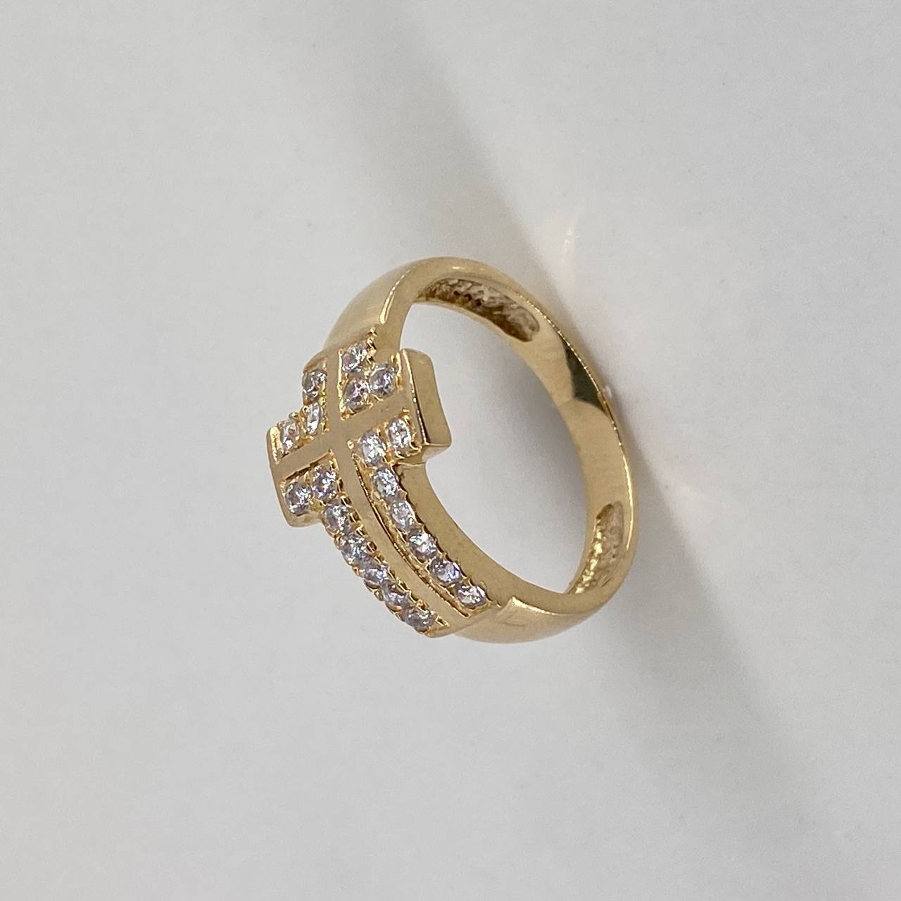 Anillo Cruz 4.6gr / T8 3/4 Circones Blancos Oro Amarillo$