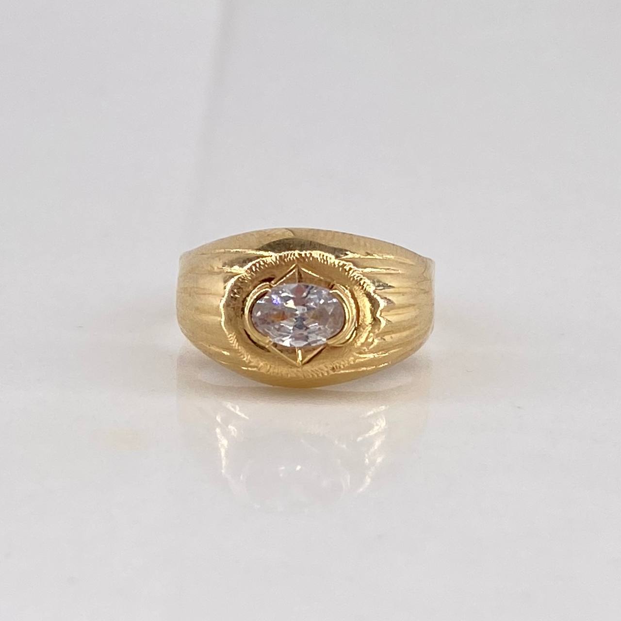 Anillo Sello Rombo  1.8gr / T5 1/4 / Circon Blanco  Oro Amarillo$