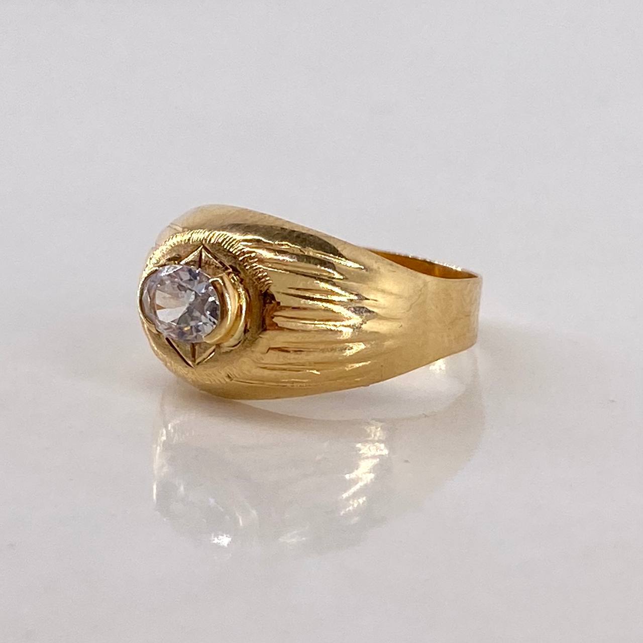 Anillo Sello Rombo  1.8gr / T5 1/4 / Circon Blanco  Oro Amarillo$