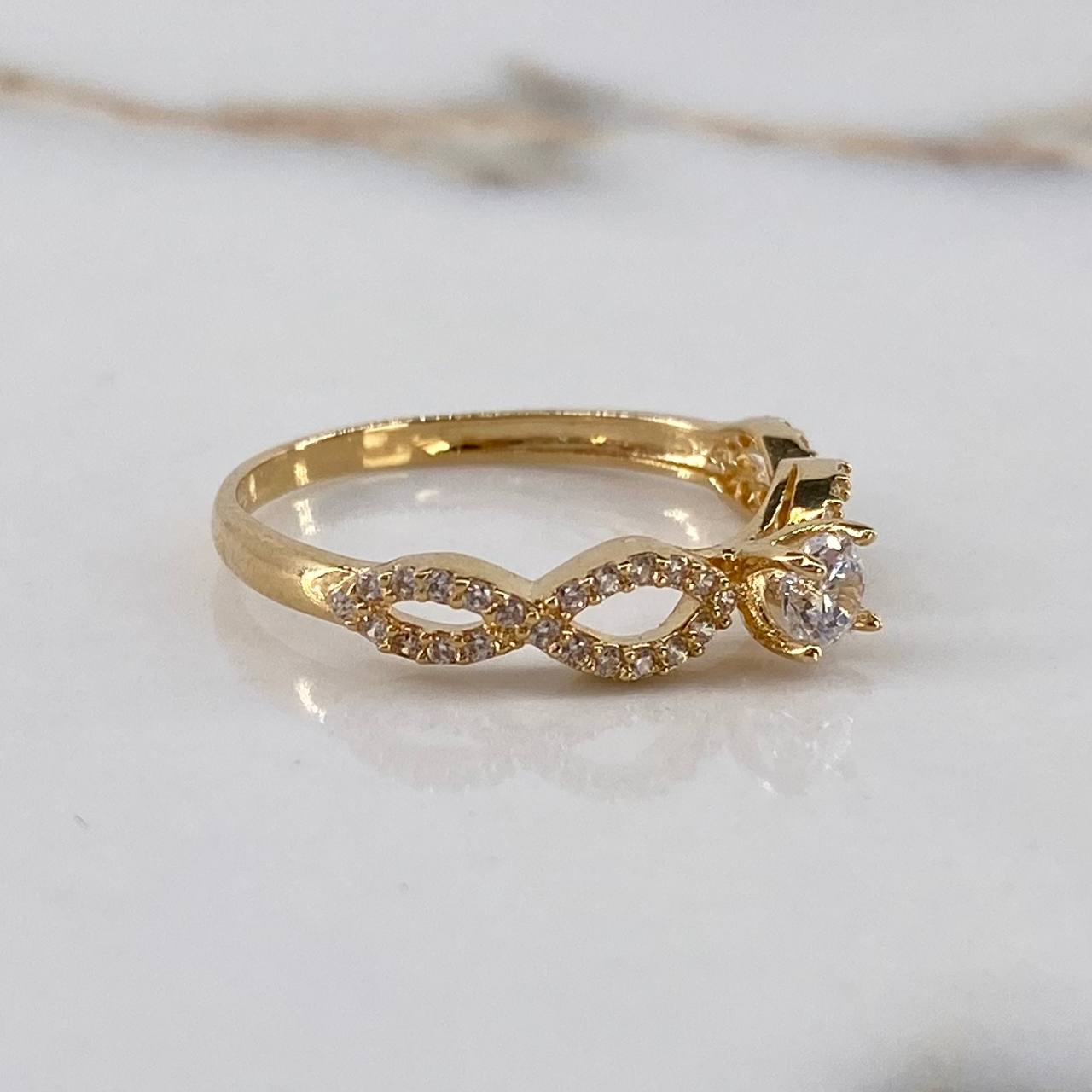 Anillo Infinitos  2.35gr / T8 3/4  / Oro Amarillo$