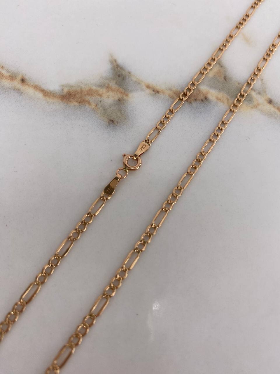 Cadena Figaro 2.6gr / 50cm / 2.4mm Oro Rosa +1 $