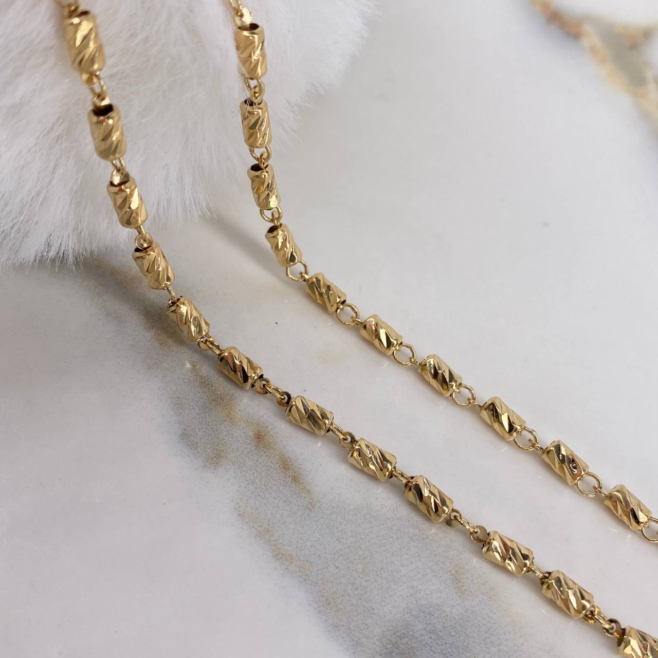 Cadena Rustica  10.1gr / 50cm / 3mm Barril Diamantado Oro Amarillo$
