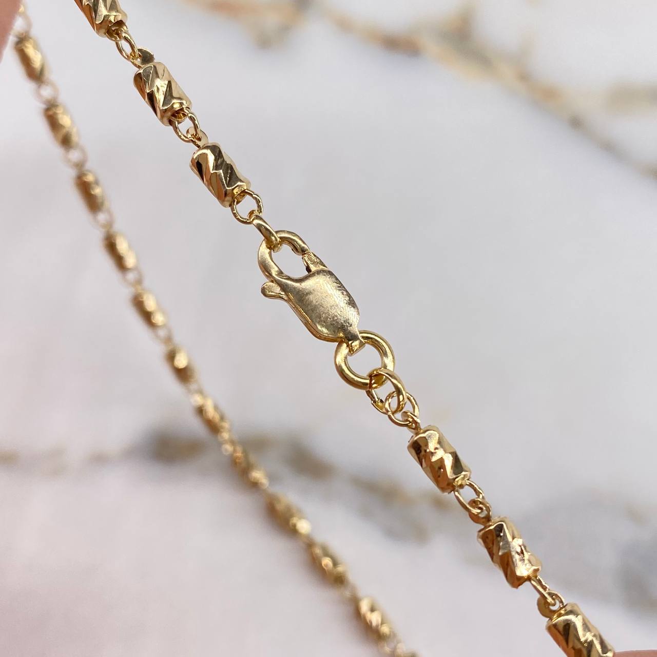Cadena Rustica  10.1gr / 50cm / 3mm Barril Diamantado Oro Amarillo$