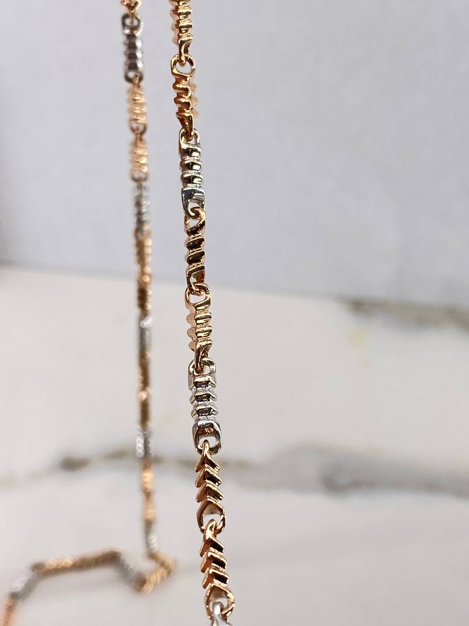 Cadena Rustica  30.8gr / 55cm / 2.65mm Barril Atornillado  Dos Oros Blanco Rosa$