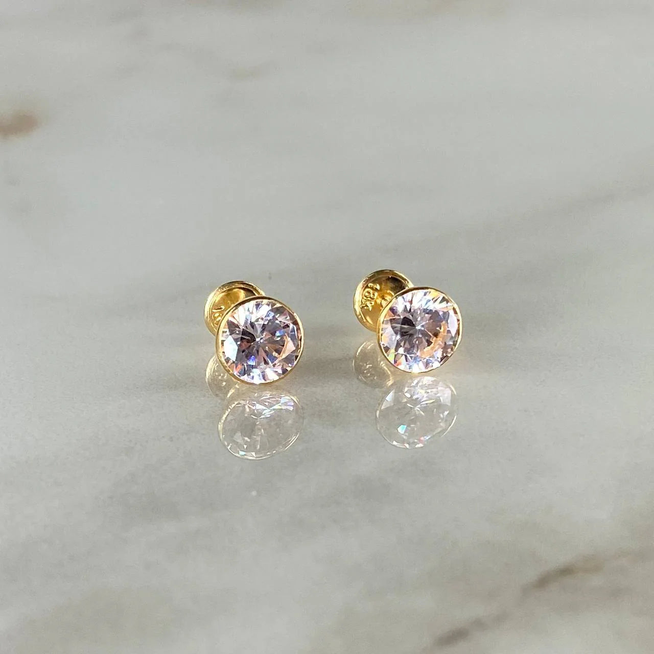 Topos Bisel 1.05g / 6.25mm Oro Amarillo 18K