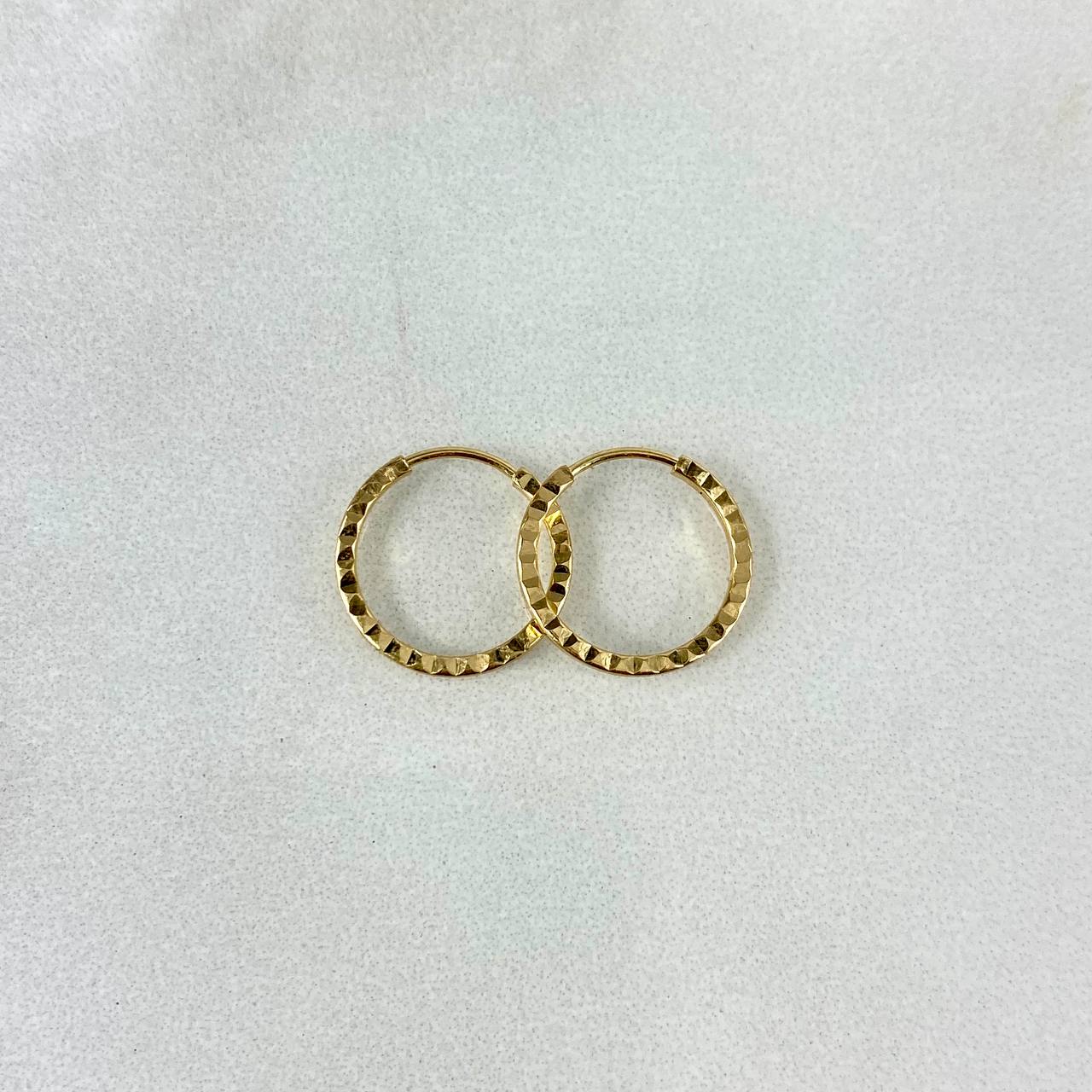 Candongas Aro Rayado 0.5gr / 1.2cm / Oro Amarillo 18K ©