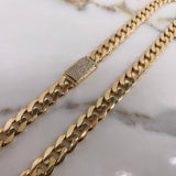 Cadena Cubana  56.3gr / 60cm / 9.85mm Broche Especial Circones Blancos  Oro Amarillo Nac.Esp  $