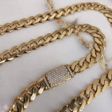 Cadena Cubana  56.3gr / 60cm / 9.85mm Broche Especial Circones Blancos  Oro Amarillo Nac.Esp  $