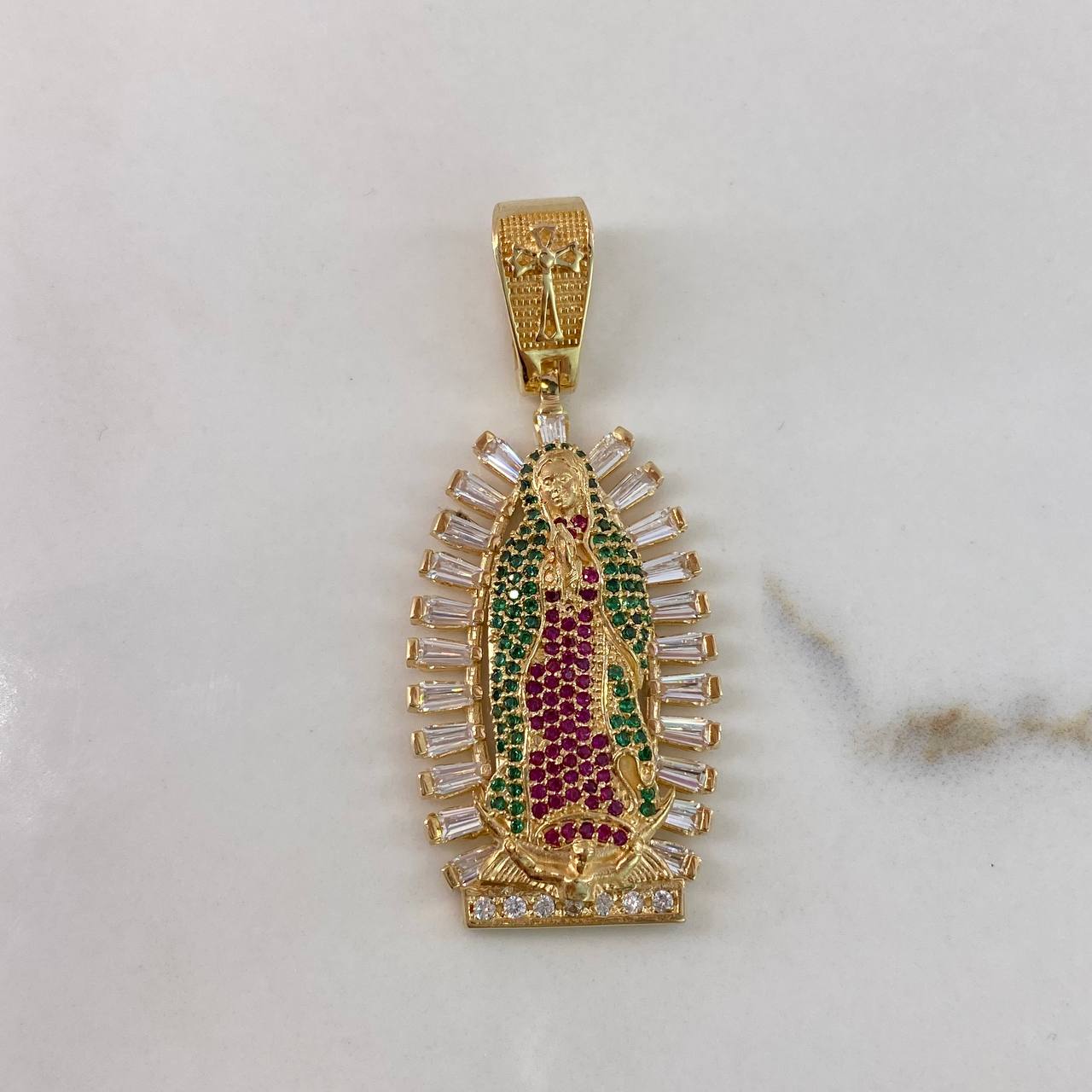 Dije Virgen de Guadalupe 12.1gr / 5cm / Circones Blancos Verdes Fucsia Oro Amarillo$