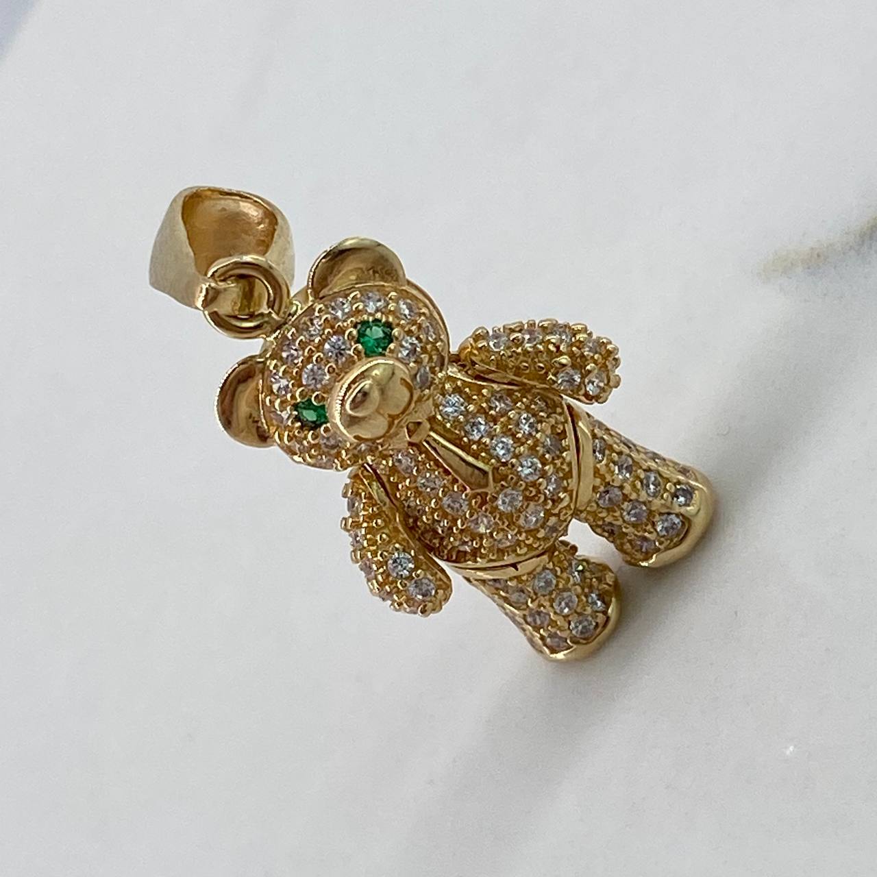 Dije Oso Articulado  4.2gr / 2.5cm / Circones Blancos Verdes Corbata  Oro Amarillo$