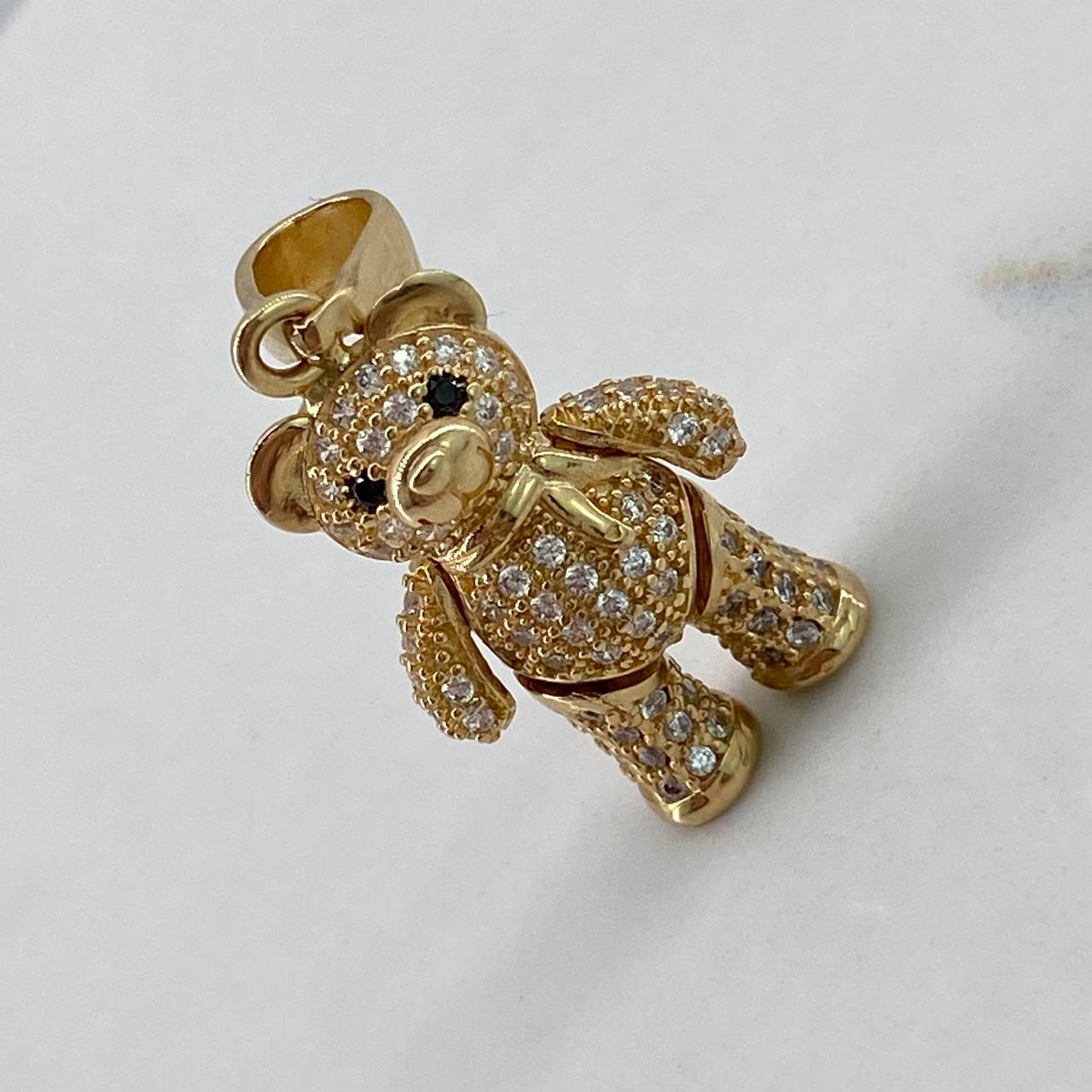 Dije Oso Articulado  4.45gr / 2.5cm / Circones Blancos Negros Bufanda  Oro Amarillo$