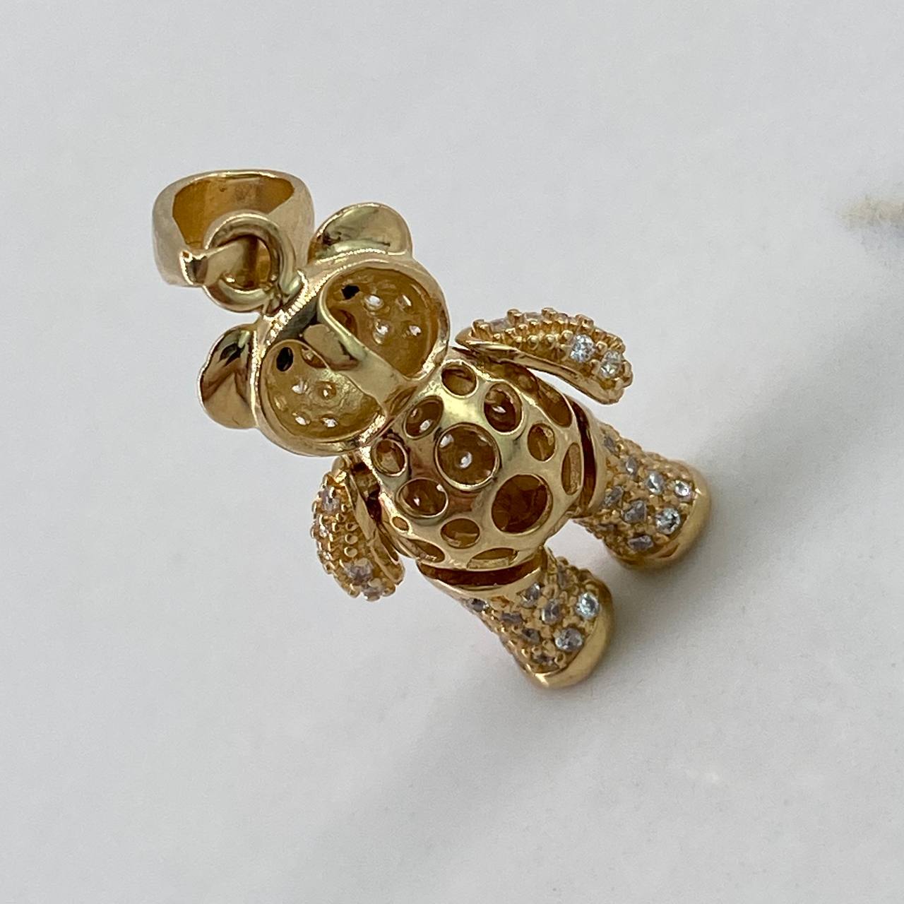 Dije Oso Articulado  4.45gr / 2.5cm / Circones Blancos Negros Bufanda  Oro Amarillo$