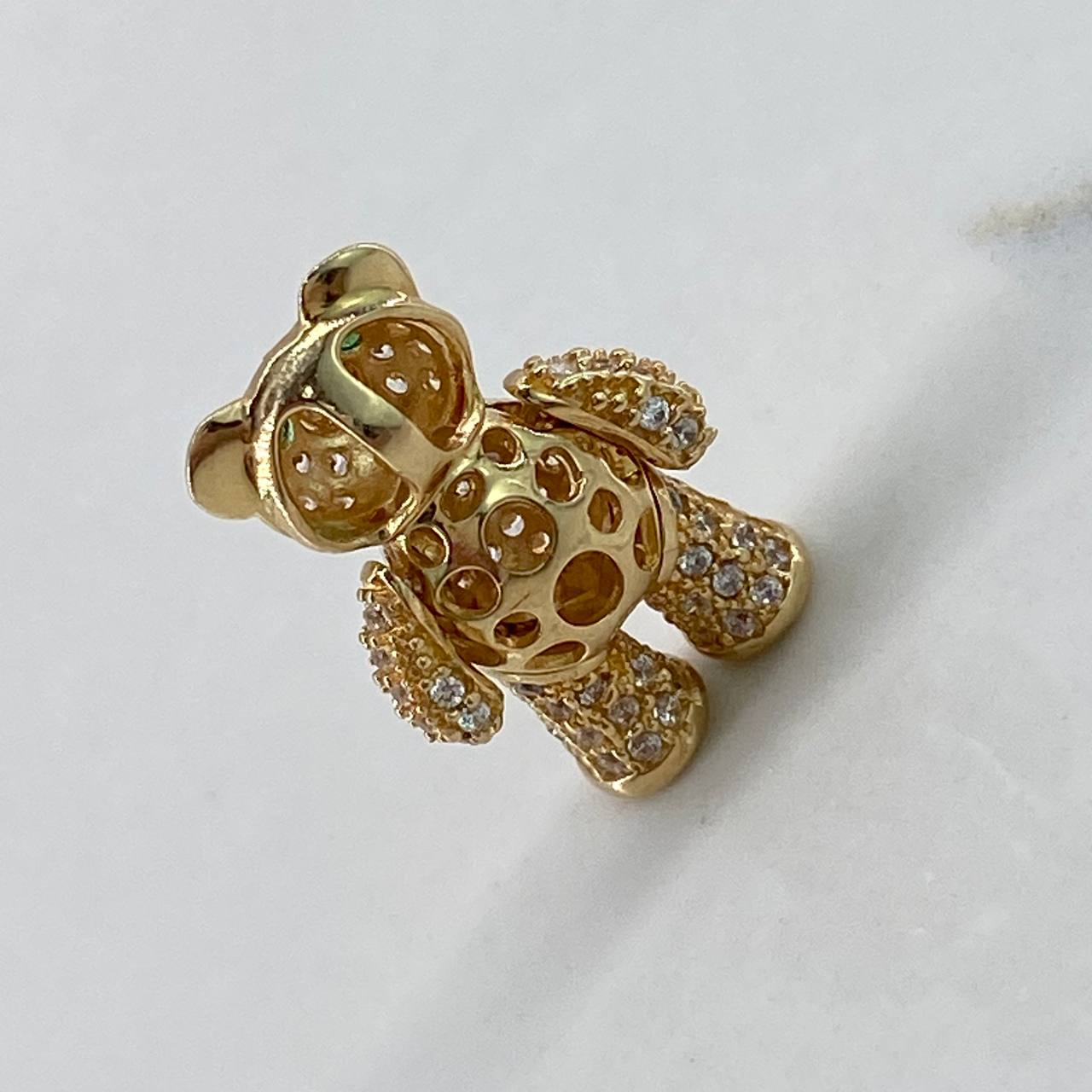 Dije Oso Articulado  3.7gr / 2cm / Circones Blancos Verdes Corbatin  Oro Amarillo$
