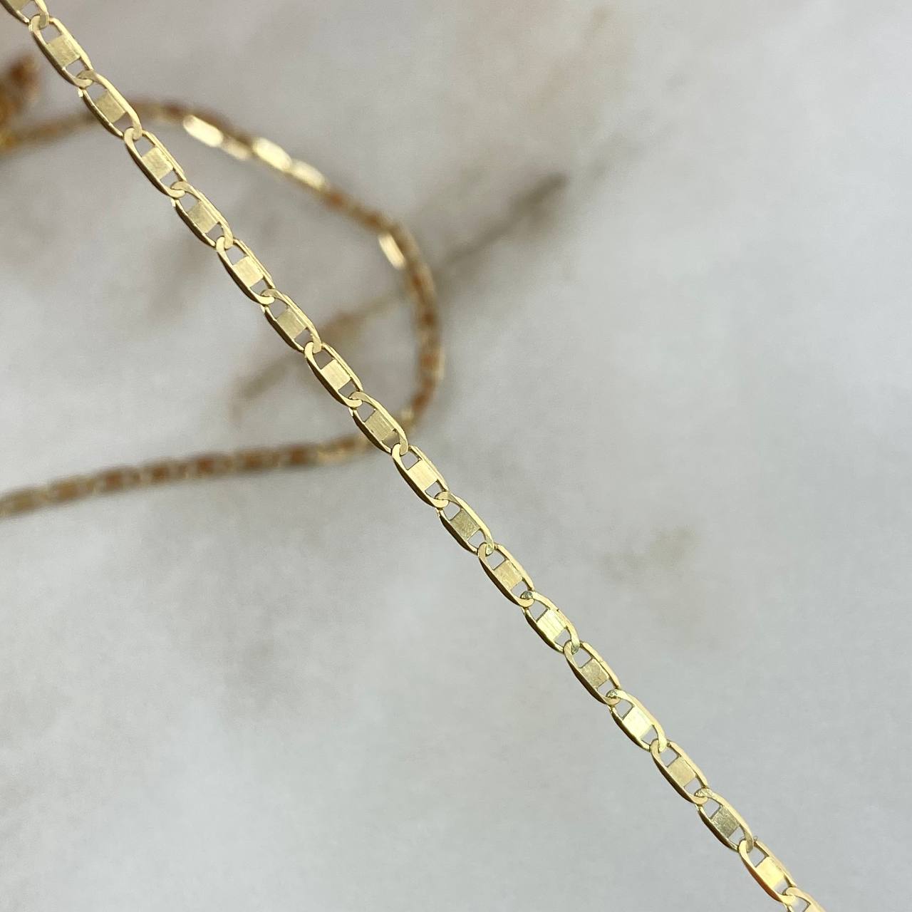 Cadena Plana 1.45gr / 45cm / 1.4mm Oro Amarillo +3 *