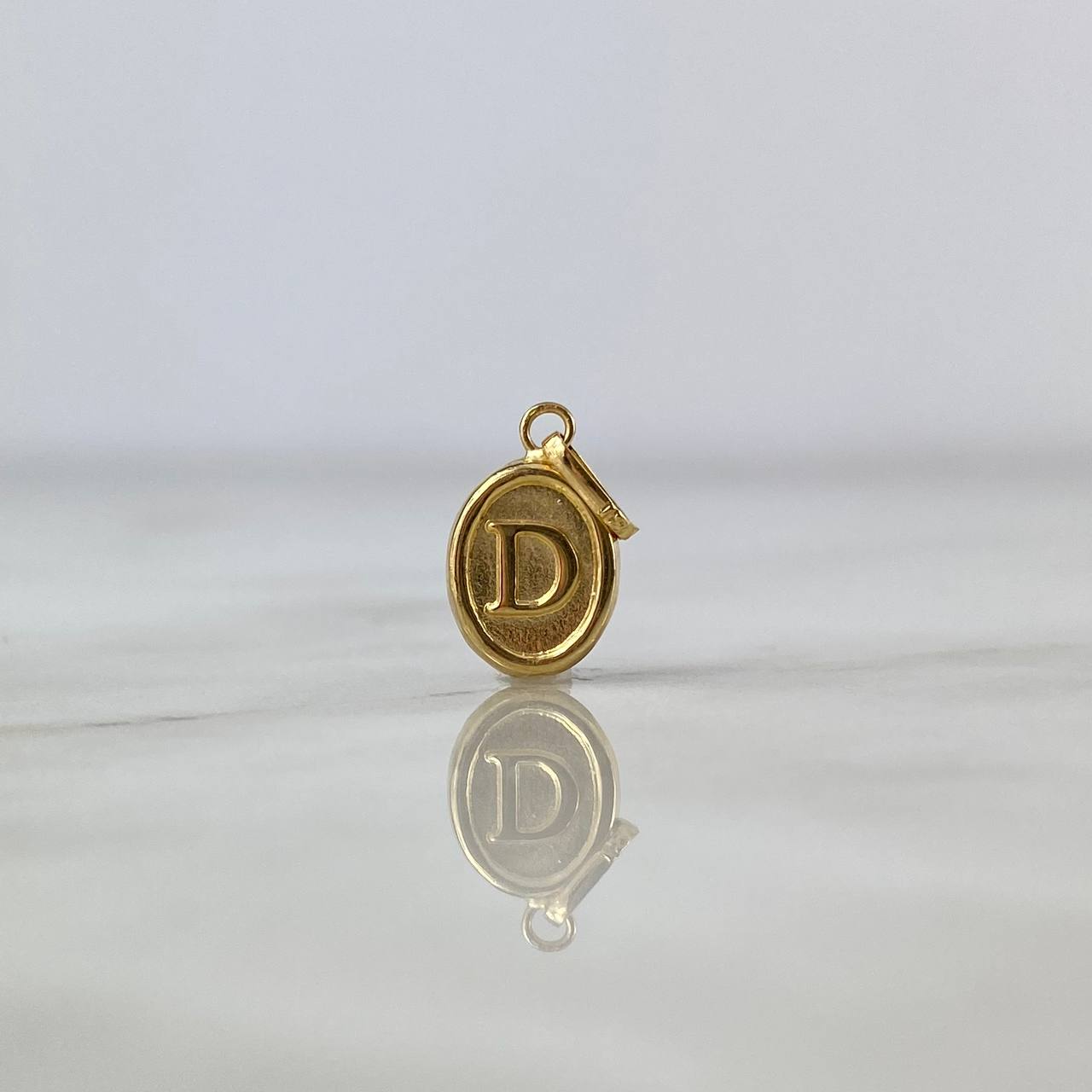Dije Letra D 0.5gr / 1.8cm / Troquelada Oro Amarillo
