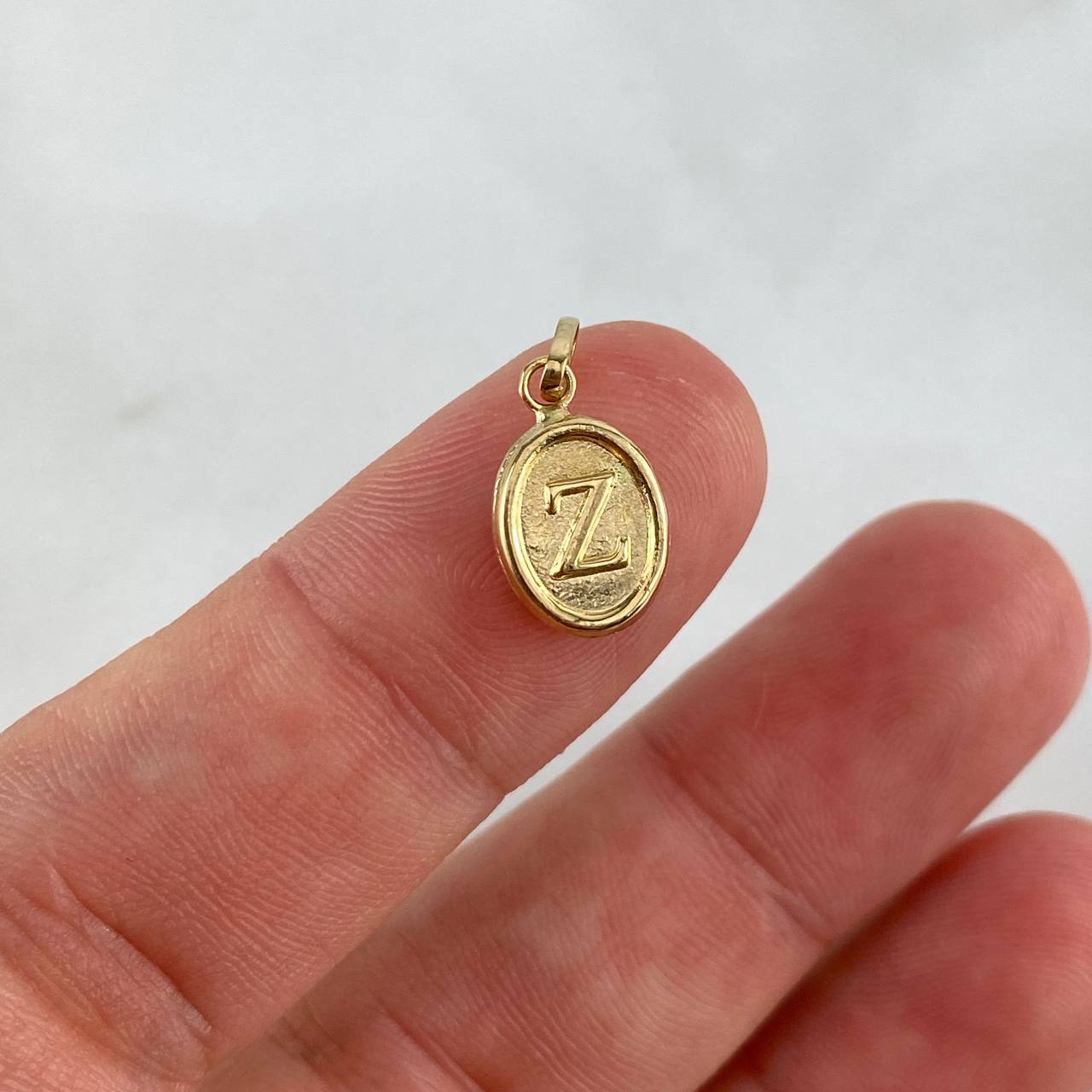 Dije Letra Z 0.5gr / 1.8cm / Troquelada Oro Amarillo