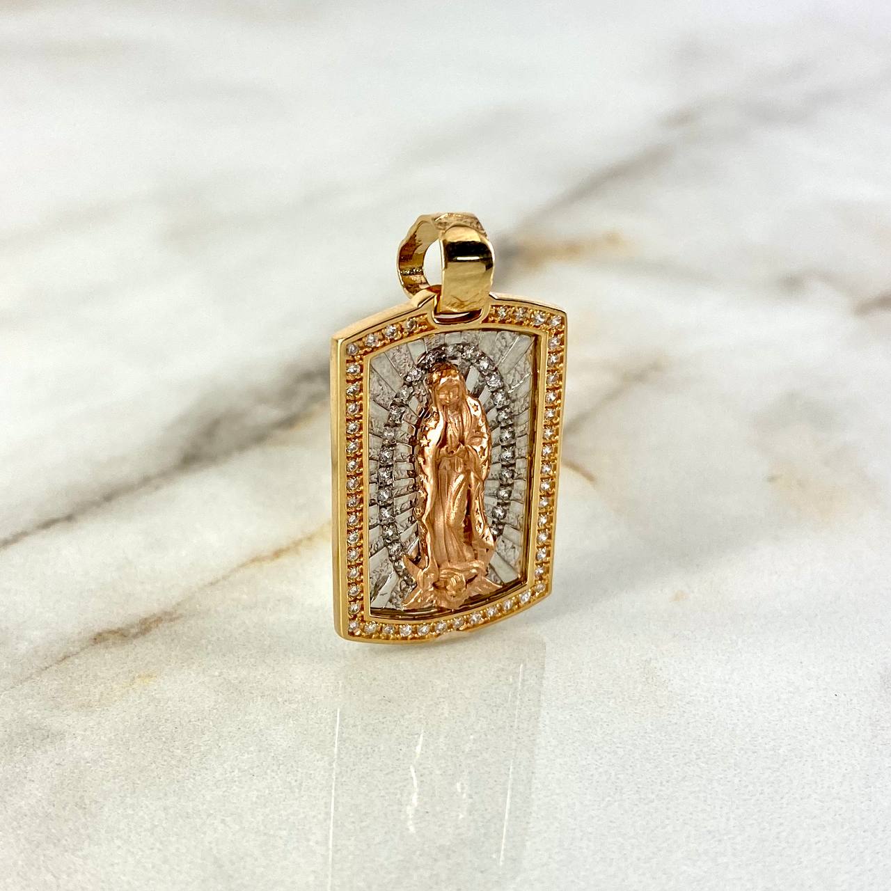Dije Placa Virgen Guadalupe 7.4gr / 3.7cm / Dos Oros Blanco Rosa©