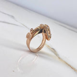 Anillo Rostro Caballo  8.65gr / T11 1/2 / Circones Blancos Negros  Oro Rosa $