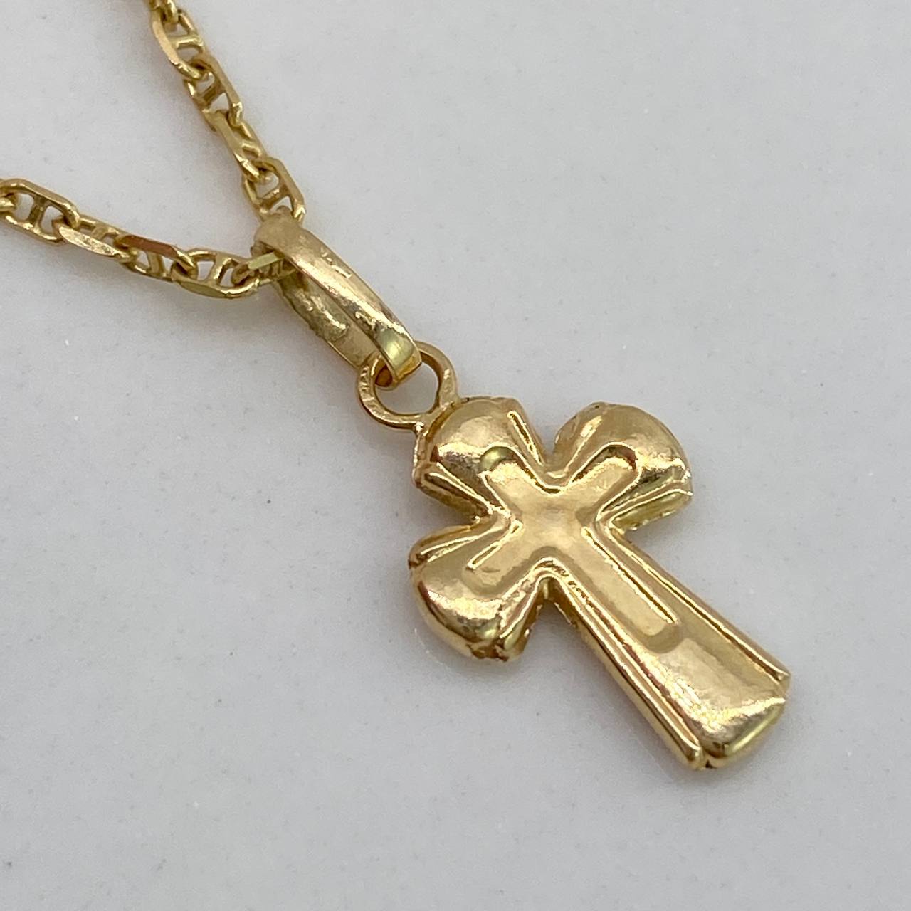 Dije Cruz Templaria  0.45gr / 2cm / Liso  Oro Amarillo $