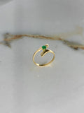 Anillo Solitario Lineas  1.95gr / T6 1/4 / 20 Pts Esmeralda  Oro Amarillo (Joya) $