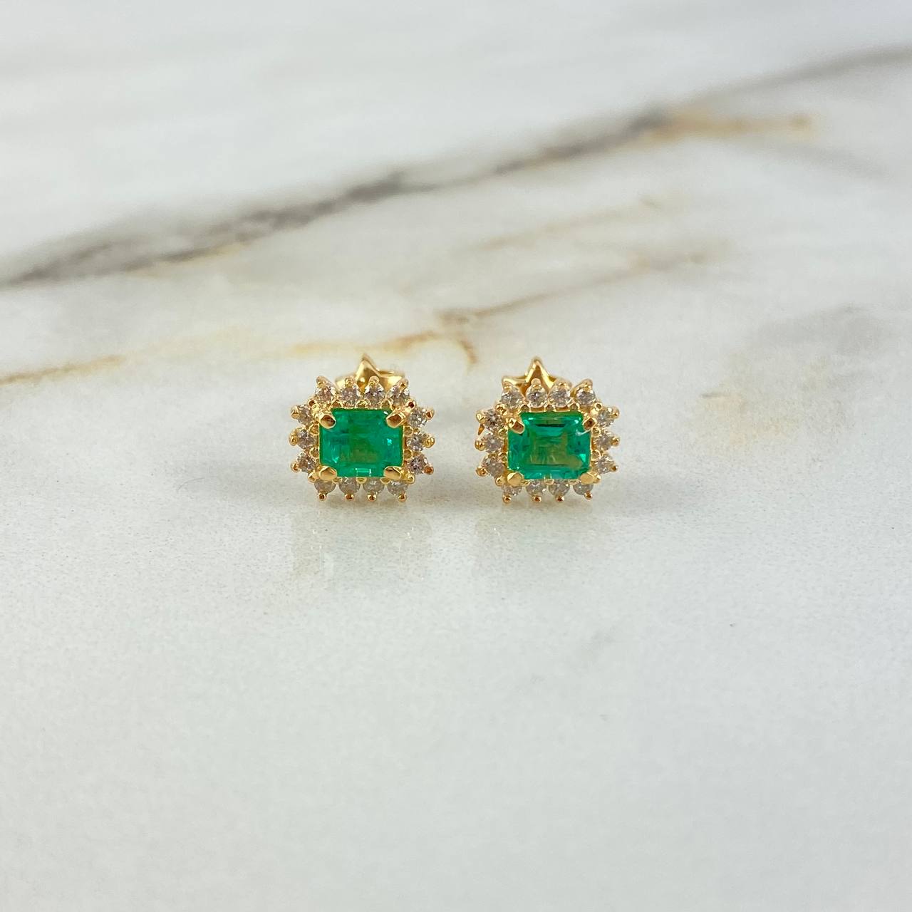 Topos Cojin Colchado 2.5gr / 80pts Esmeraldas 36pts Diamantes Oro Amarillo (Joya) ©