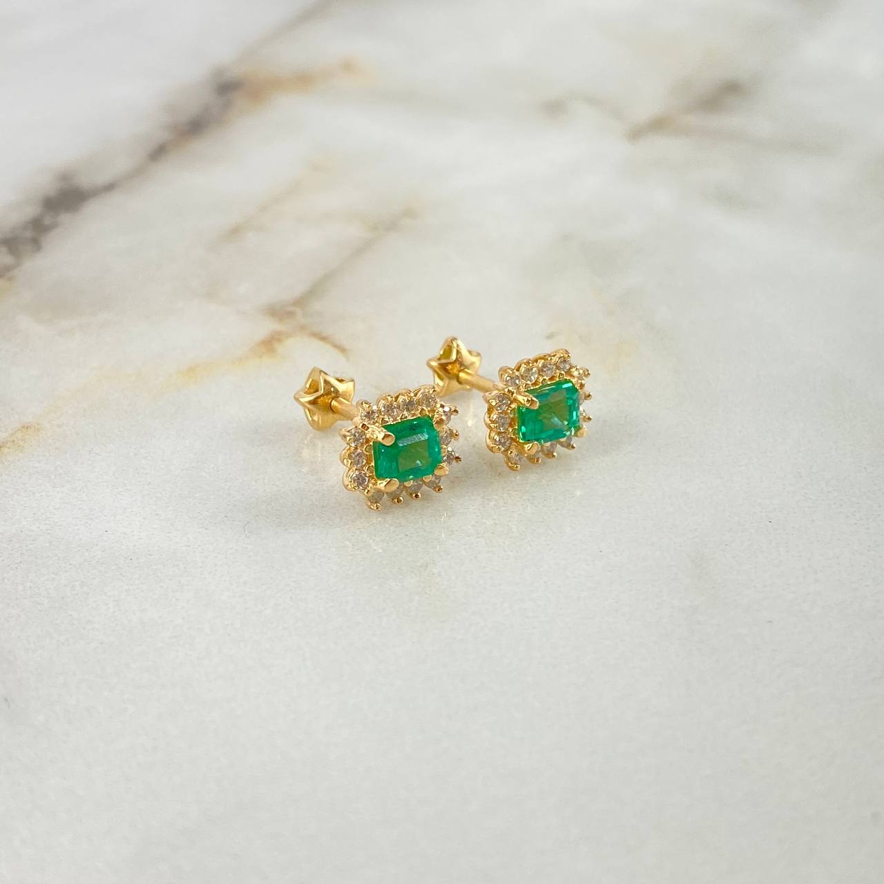 Topos Cojin Colchado 2.5gr / 80pts Esmeraldas 36pts Diamantes Oro Amarillo (Joya) ©