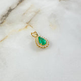 Dije Pera 2.35gr / 2.3cm / 38pts Esmeralda 32pts Diamantes Oro Amarillo (Joya) ©