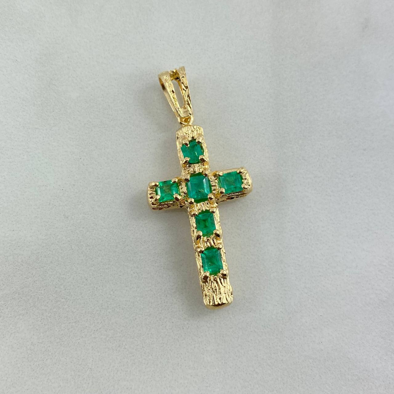 Dije Cruz Tronco 5.05gr / 3.9cm / 36pts Esmeraldas Oro Amarillo (Joya) ©
