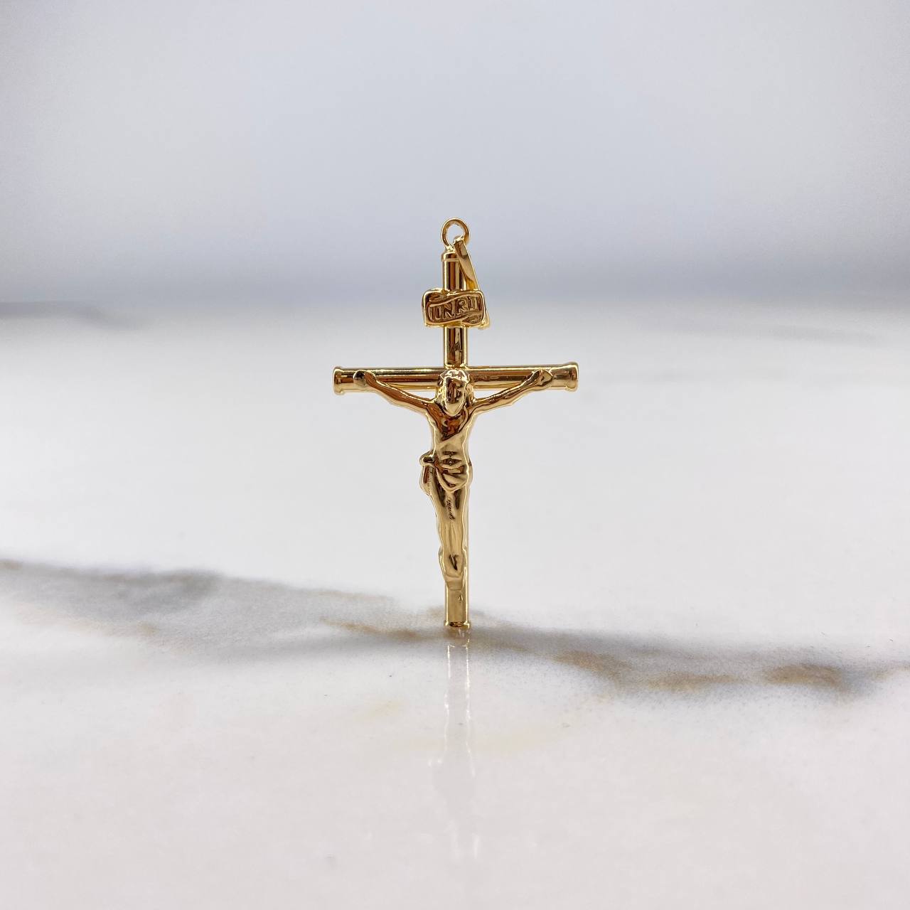 Dije Cruz Cristo 1.6gr / 4.5cm / Liso Oro Amarillo $