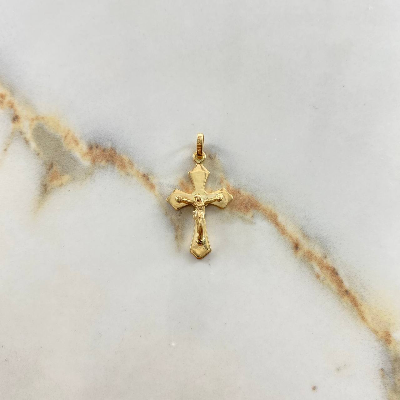 Dije Cruz Cristo Pectoral  2.2gr / 3cm / Liso  Oro Amarillo &
