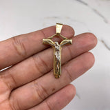 Dije Cruz Cristo  2.9gr / 4cm / Omega Dos Oros Amarillo Blanco $