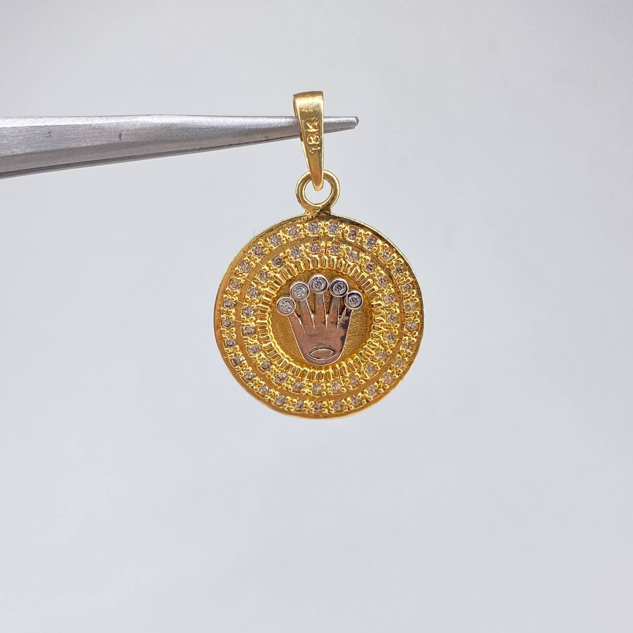 Dije Medalla Corona Rx  7.1gr / 3.5cm / Circones Blancos Dos Oros Amarillo Blanco &