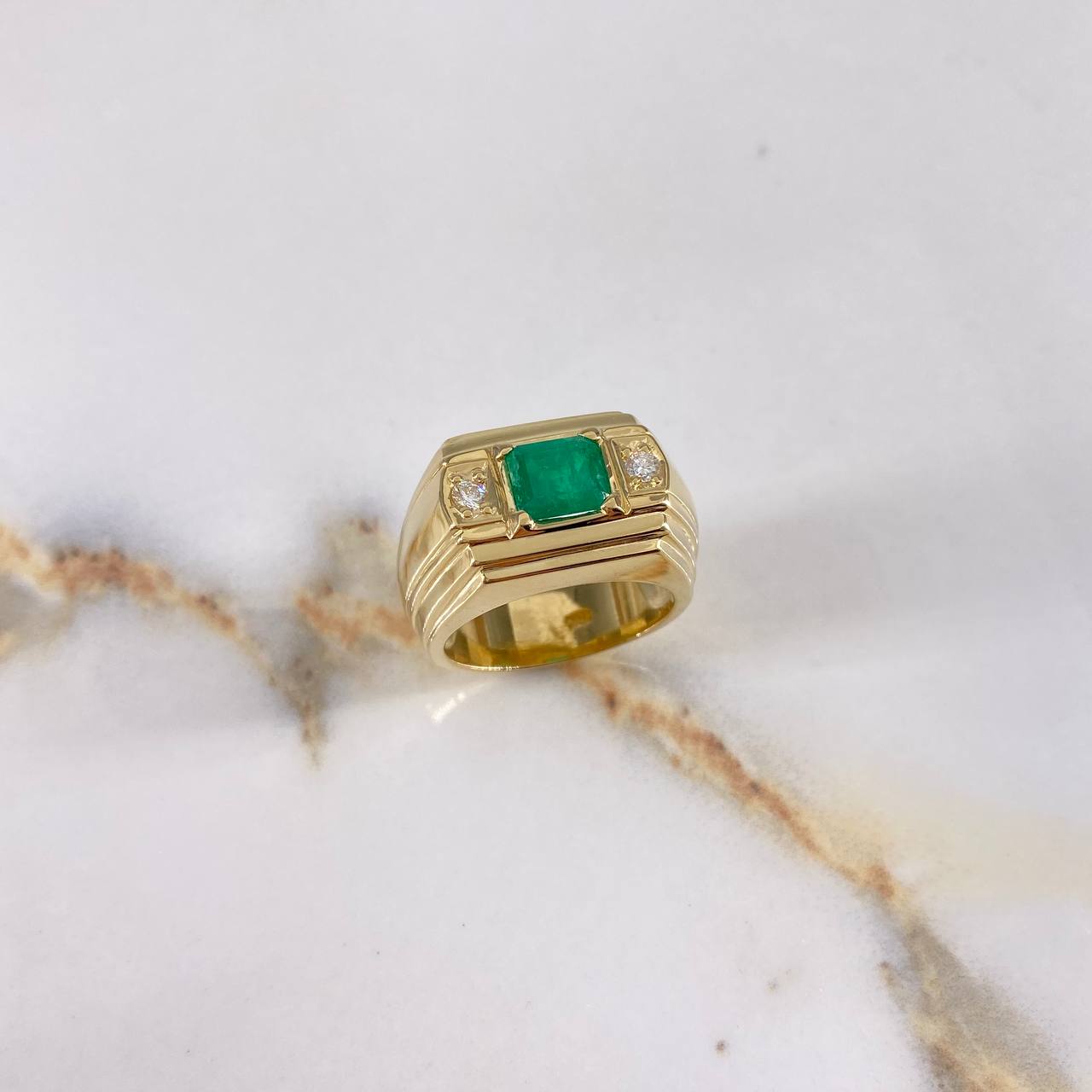 Anillo Greca Egipcia 18gr / T10 / 3.15 Ct Emeralda 19 Pts Diamante   Oro Amarillo (Joya) $