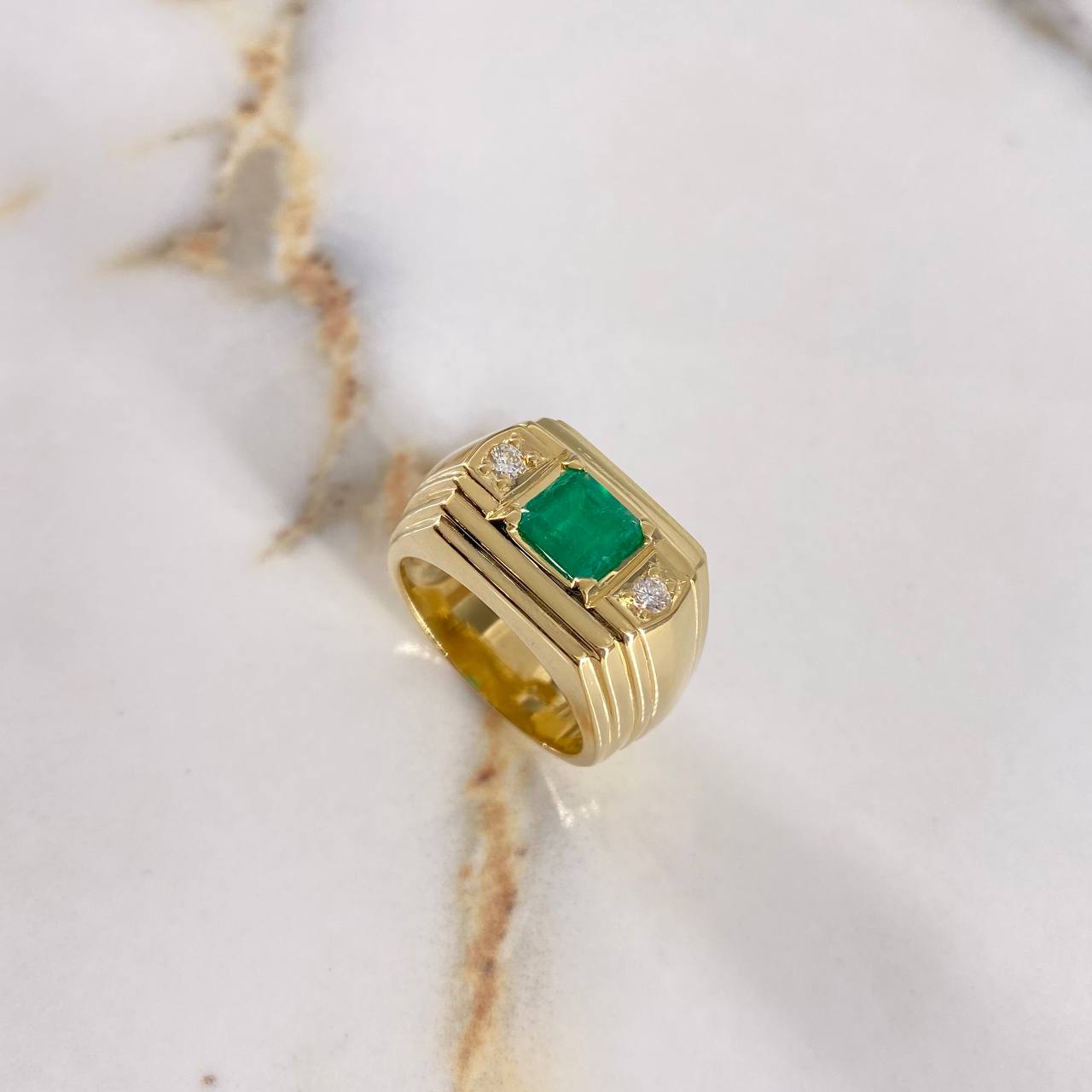Anillo Greca Egipcia 18gr / T10 / 3.15 Ct Emeralda 19 Pts Diamante   Oro Amarillo (Joya) $