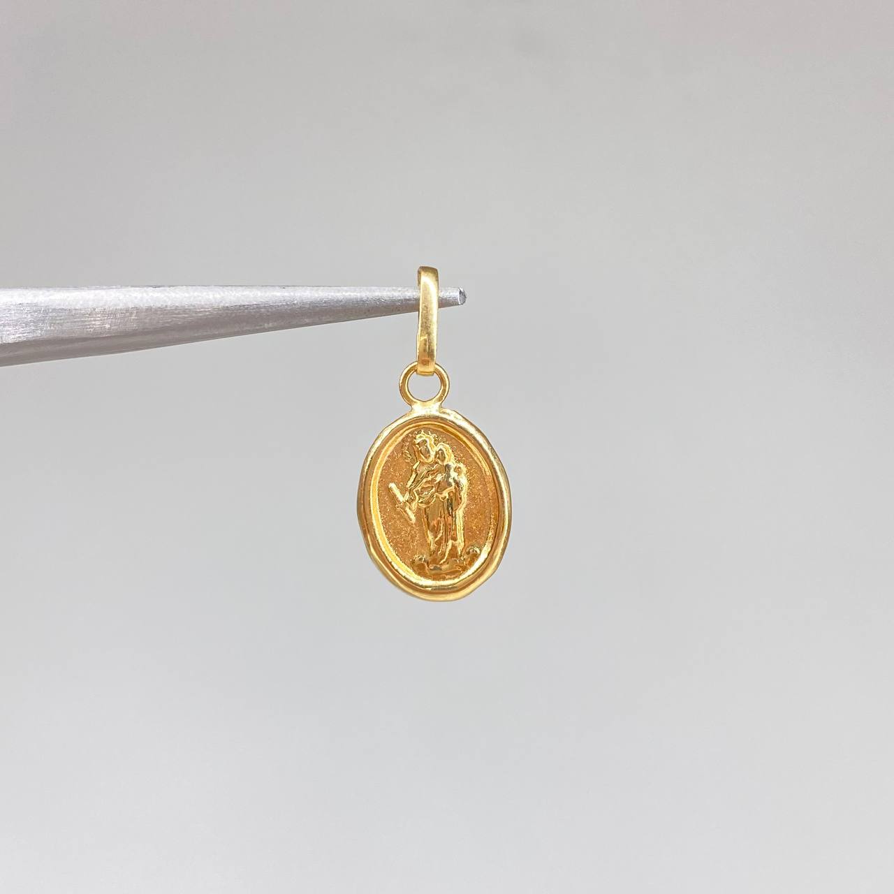 Dije Virgen del Carmen  0.6gr / 1.5cm / Troquelado  Oro Amarillo &