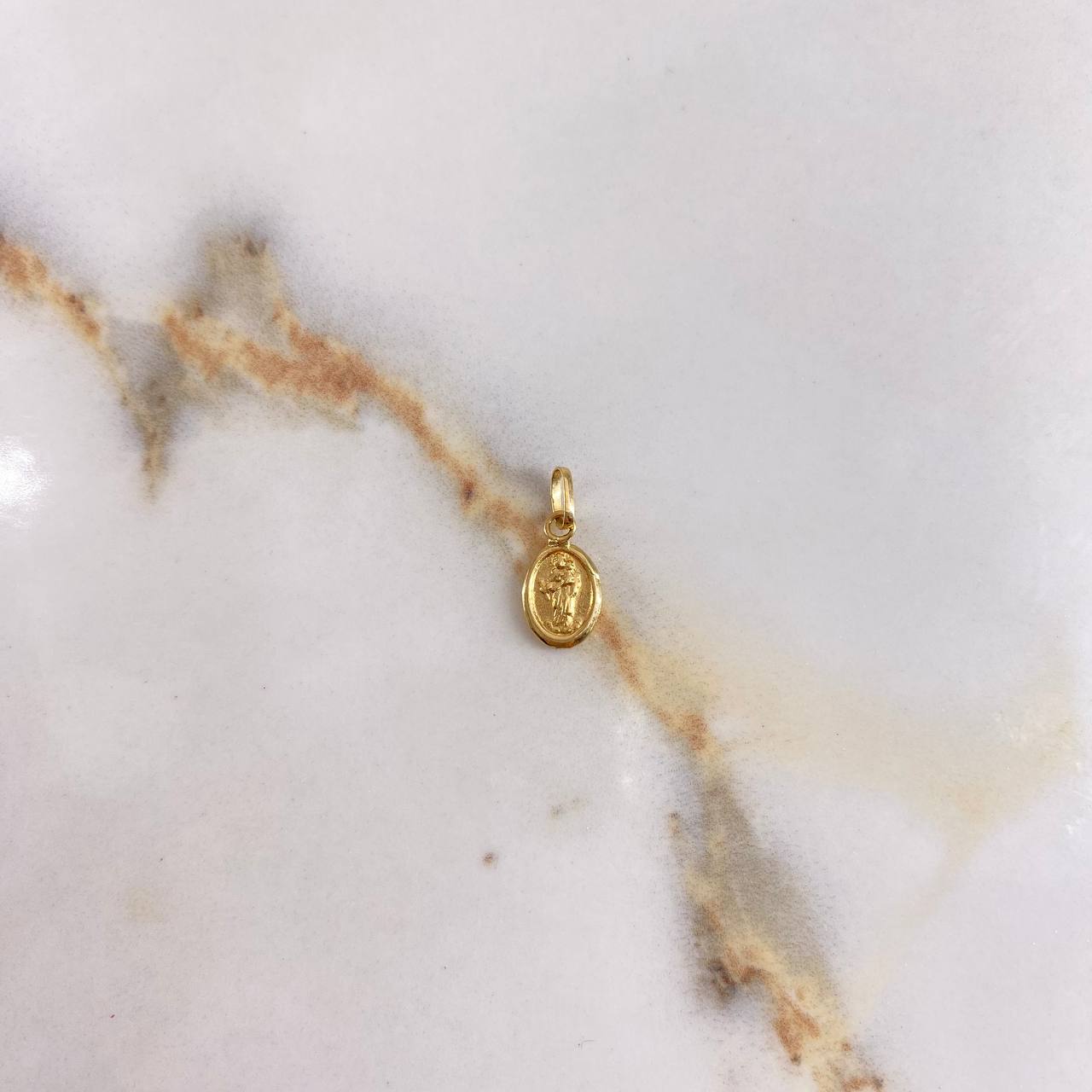 Dije Virgen del Carmen  0.3gr / 1.5cm / Troquelado  Oro Amarillo &