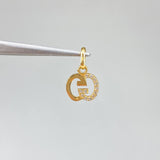 Dije GG 0.7gr / 1.5cm-Circones Blancos  Oro Amarillo &